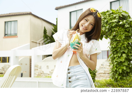 假期的肖像 22897887