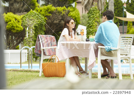 Vacation couple Vacation couple 22897948