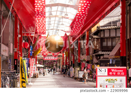 名古屋 Osu購物街道街道osu Niimon街背景迷離表達式 照片素材 圖片 圖庫