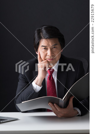 Middle businessman Middle businessman 22915679