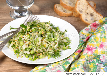 Cabbage salad with peas 22917135