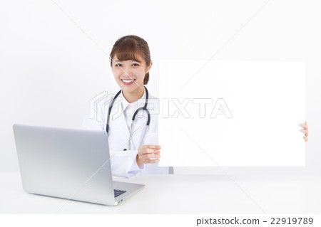 有委員會的女性醫生護士 有委員會的女性醫生護士 22919789