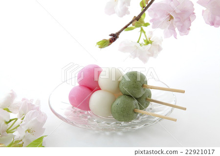 Three color dumplings and cherry blossom viewing position Three color dumplings and cherry blossom viewing position 22921017