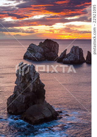 Rocks on sunset Arnia Beach. 22921095