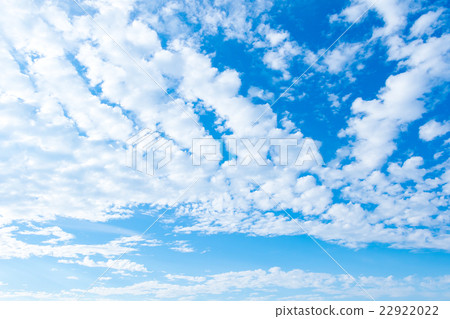 天空在初夏多雨在雪天空圖像天空材料材料拷貝空間藍天圖像雲彩前 22922022