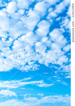 天空在初夏多雨在雪天空圖像天空材料材料拷貝空間藍天圖像雲彩前 天空在初夏多雨在雪天空圖像天空材料材料拷貝空間藍天圖像雲彩前 22922069