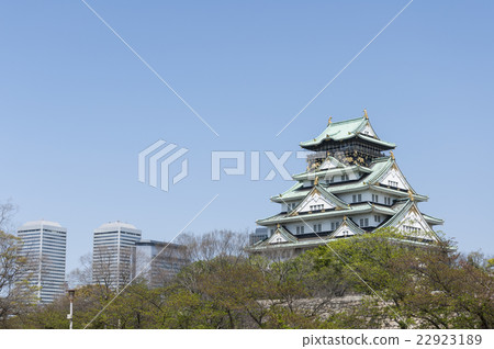 A castle tower at Osaka Castle 22923189
