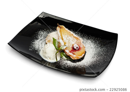 Baked Pear with Ice Cream 22925086