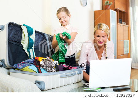 Excited blonde mother and little girl 22928027