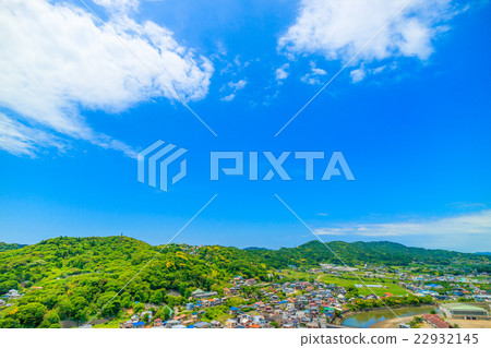 鴨川市海岸和townscape鳥瞰圖 22932145