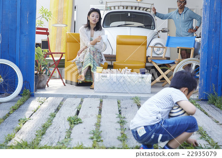 West Coast Family Life West Coast Family Life 22935079