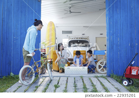 西海岸家庭生活 西海岸家庭生活 22935201