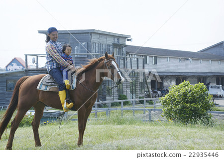 Male horse riding 22935446