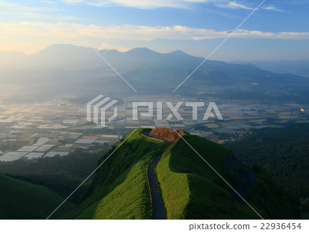 Road of Aso skyline Ⅰ 22936454
