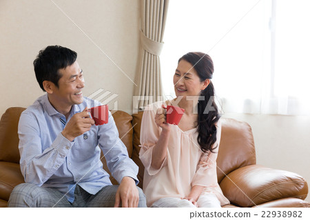 一對夫婦尋找樂趣 一對夫婦尋找樂趣 22938982
