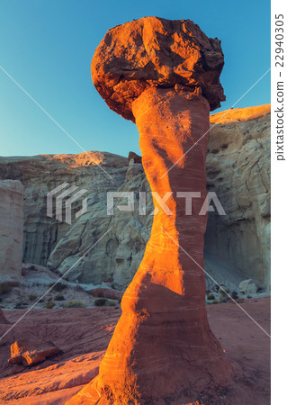 Sandstone formations 22940305