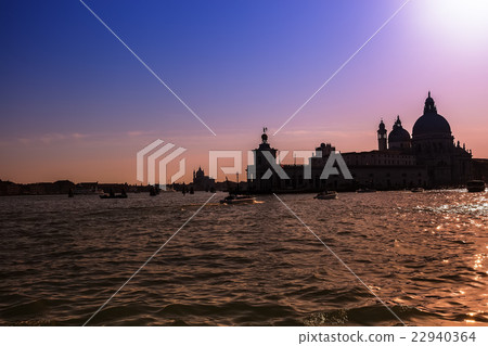 Santa Maria della Salute, grand canal, venice Santa Maria della Salute, grand canal, venice 22940364