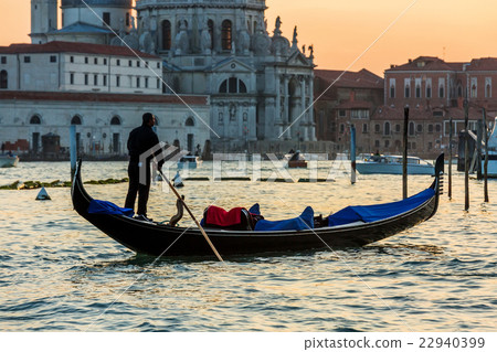 Gondola, Basilica di Santa Maria della Salut 22940399
