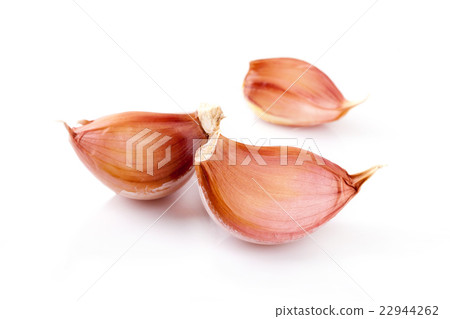 Fresh garlic isolated on white background Fresh garlic isolated on white background 22944262