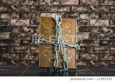 Chain wound book 22945297