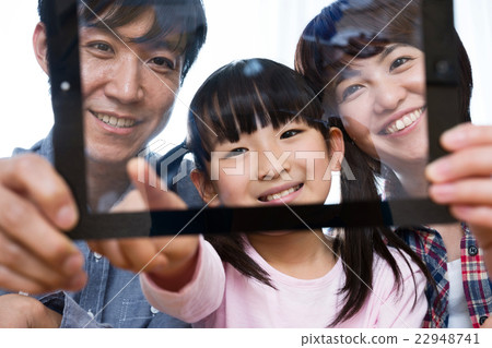 Family (tablet PC, operation image) Family (tablet PC, operation image) 22948741