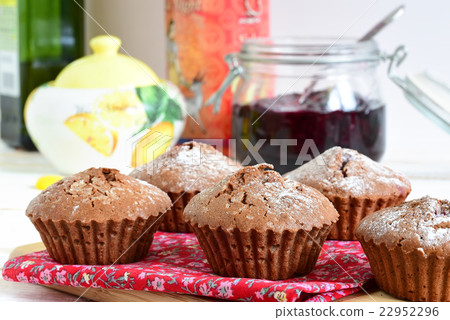 muffins with cocoa muffins with cocoa 22952296