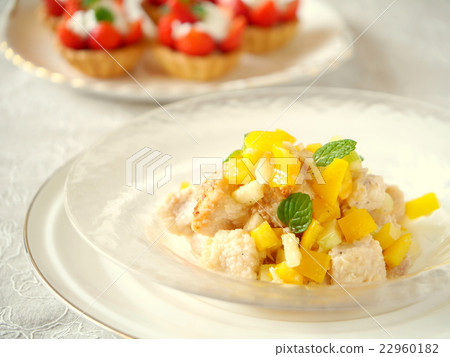 Chicken's honey Lemon with marinade dessert (Horizontal position) 22960182