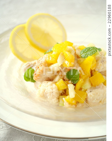 Chicken's honey lemon marinade (vertical position) Chicken's honey lemon marinade (vertical position) 22960188