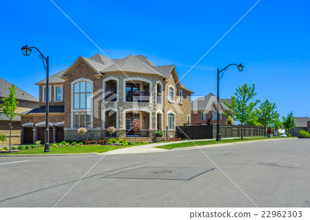 Luxury houses in North America Luxury houses in North America 22962303