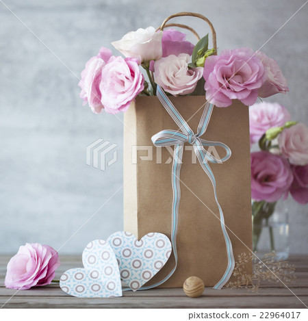 Love Vintage background with flowers and bow Love Vintage background with flowers and bow 22964017