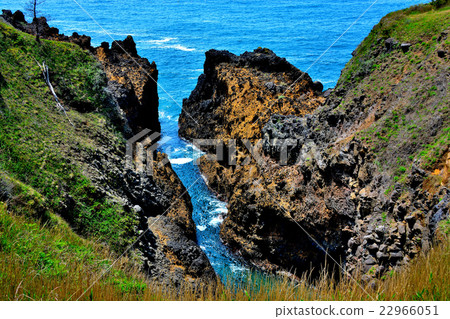 Noto gang · Hidden boat of Yoshitsune · Whole view (4) Noto gang · Hidden boat of Yoshitsune · Whole view (4) 22966051