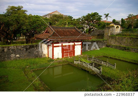 鐵路寺廟廢墟 22968837