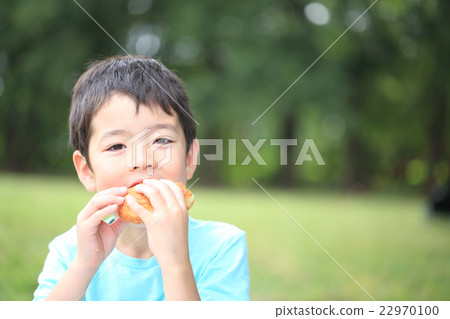 吃麵包的孩子 吃麵包的孩子 22970100