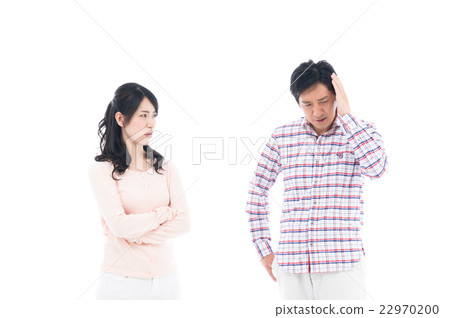 中間的情侶 中間的情侶 22970200