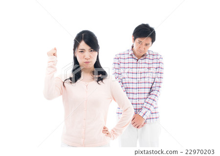 中間的情侶 中間的情侶 22970203