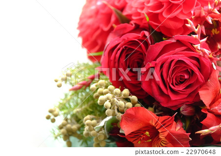 A bouquet of red roses 22970648