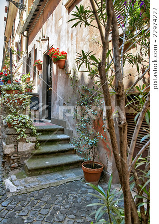 Little courtyard in Orvieto, Italy, Toscana Little courtyard in Orvieto, Italy, Toscana 22974222