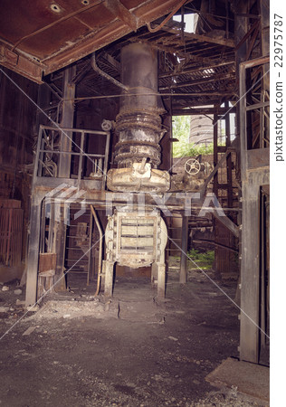 Old mechanism in blast furnace workshop 22975787