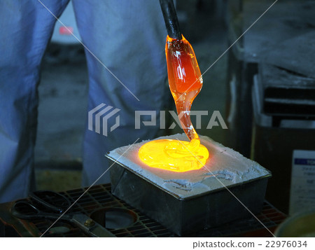 Blown glass experience 22976034