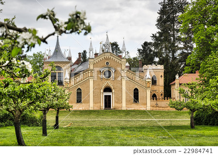 Woerlitzer Park, gothic house in spring Woerlitzer Park, gothic house in spring 22984741