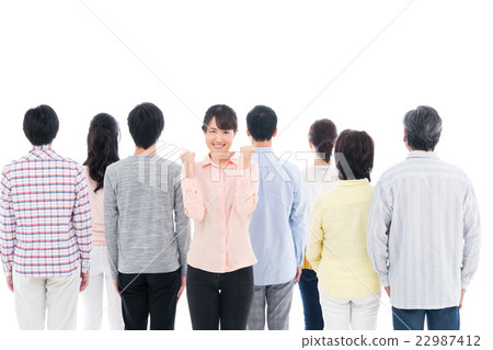 young woman      22987412