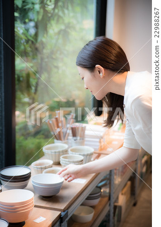 Shopping female photography cooperation: TENOHA DAIKANYAMA Shopping female photography cooperation: TENOHA DAIKANYAMA 22988267