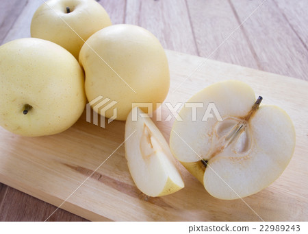 chinese pear 22989243