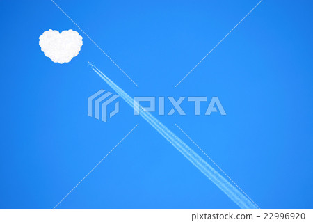 心雲和飛機 22996920