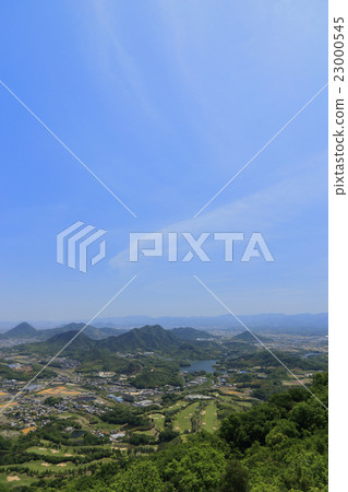 幾乎是香川縣的中間。府中湖和府中大壩,在Sanuki Kokufu遺址附近。 幾乎是香川縣的中間。府中湖和府中大壩,在Sanuki Kokufu遺址附近。 23000545