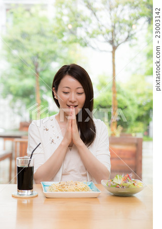Lunch female photography cooperation: TENOHA DAIKANYAMA Lunch female photography cooperation: TENOHA DAIKANYAMA 23003142