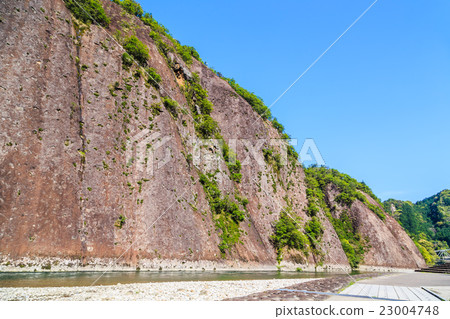 Monolith of the fresh green dazzling old River Monolith of the fresh green dazzling old River 23004748