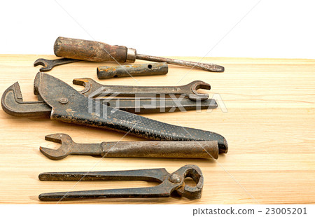 old used tools 23005201