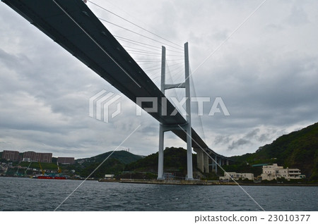 "Goddess Ohashi" seen from the sea (Nagasaki City, Nagasaki prefecture) "Goddess Ohashi" seen from the sea (Nagasaki City, Nagasaki prefecture) 23010377