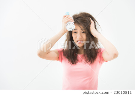 宿醉的女人 宿醉的女人 23010811